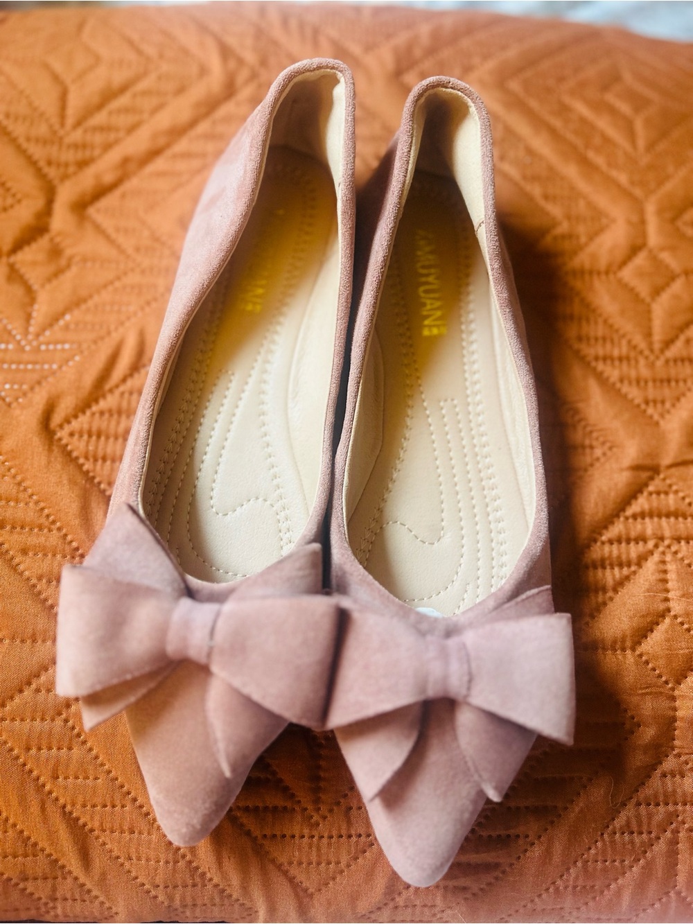 Women's Suede Bow Pointed Toe Flats in Blush Pink